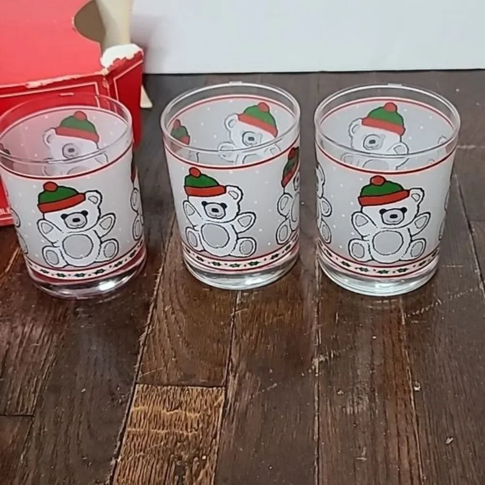 Vintage Libbey Glass Toledo Ohio Christmas Teddy Bear Glass Tumblers set of 3